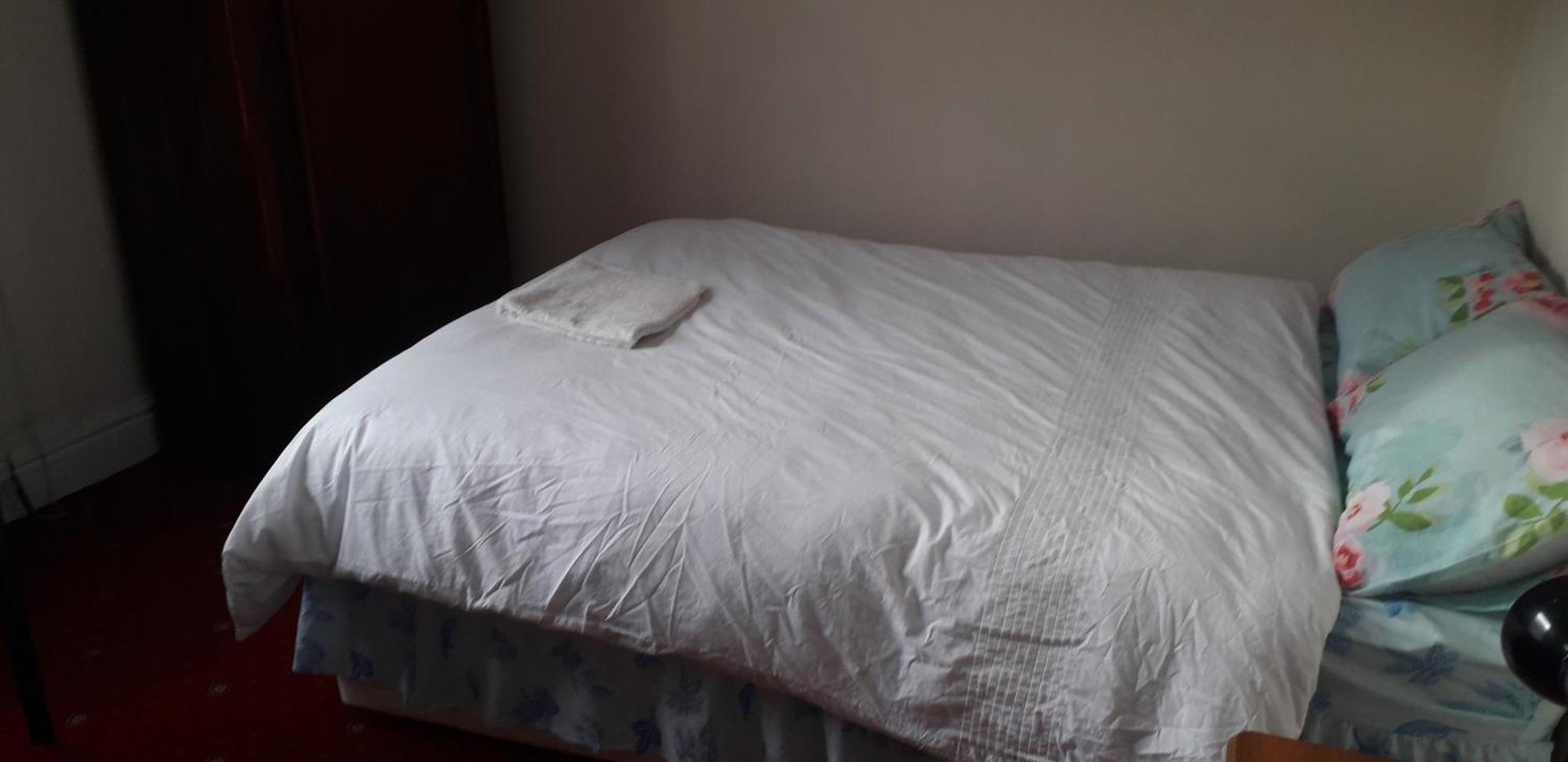 Spectrum Guest House Манчестер Экстерьер фото
